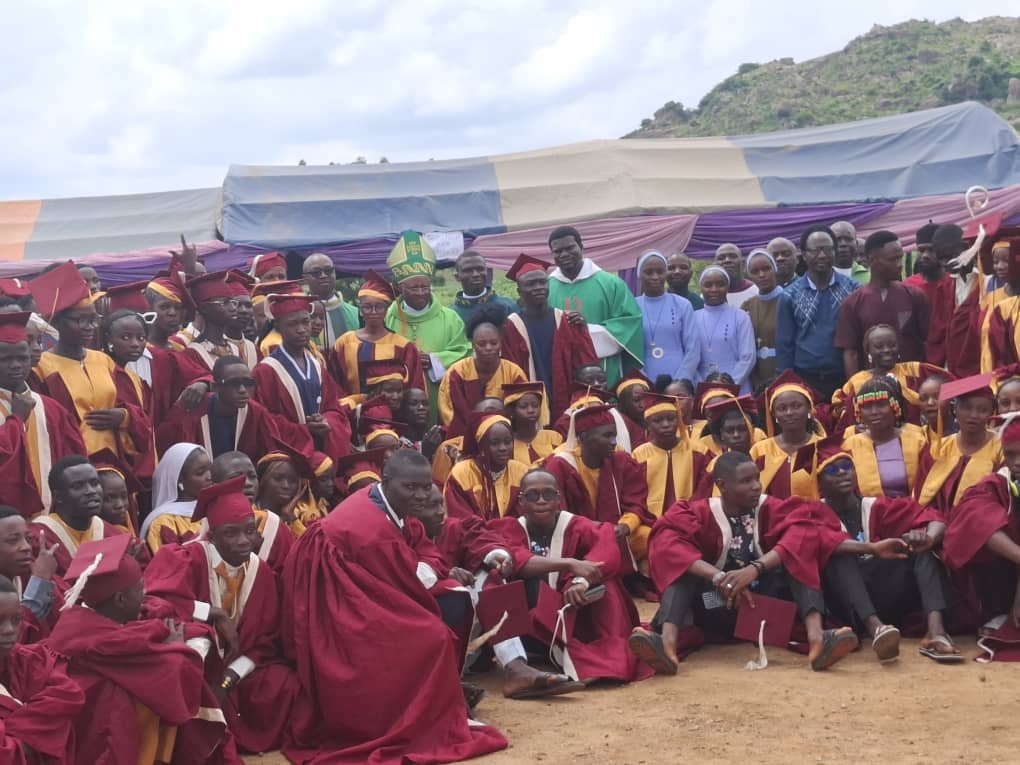 ST. MALACHY ACADEMY CELEBRATES 2025 GRADUATION CEREMONY WITH SPLENDOUR AND EXCELLENCE